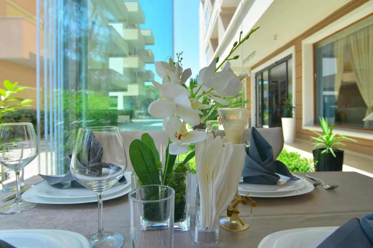 Sandy Beach Resort Golem  Golem (Tirana)