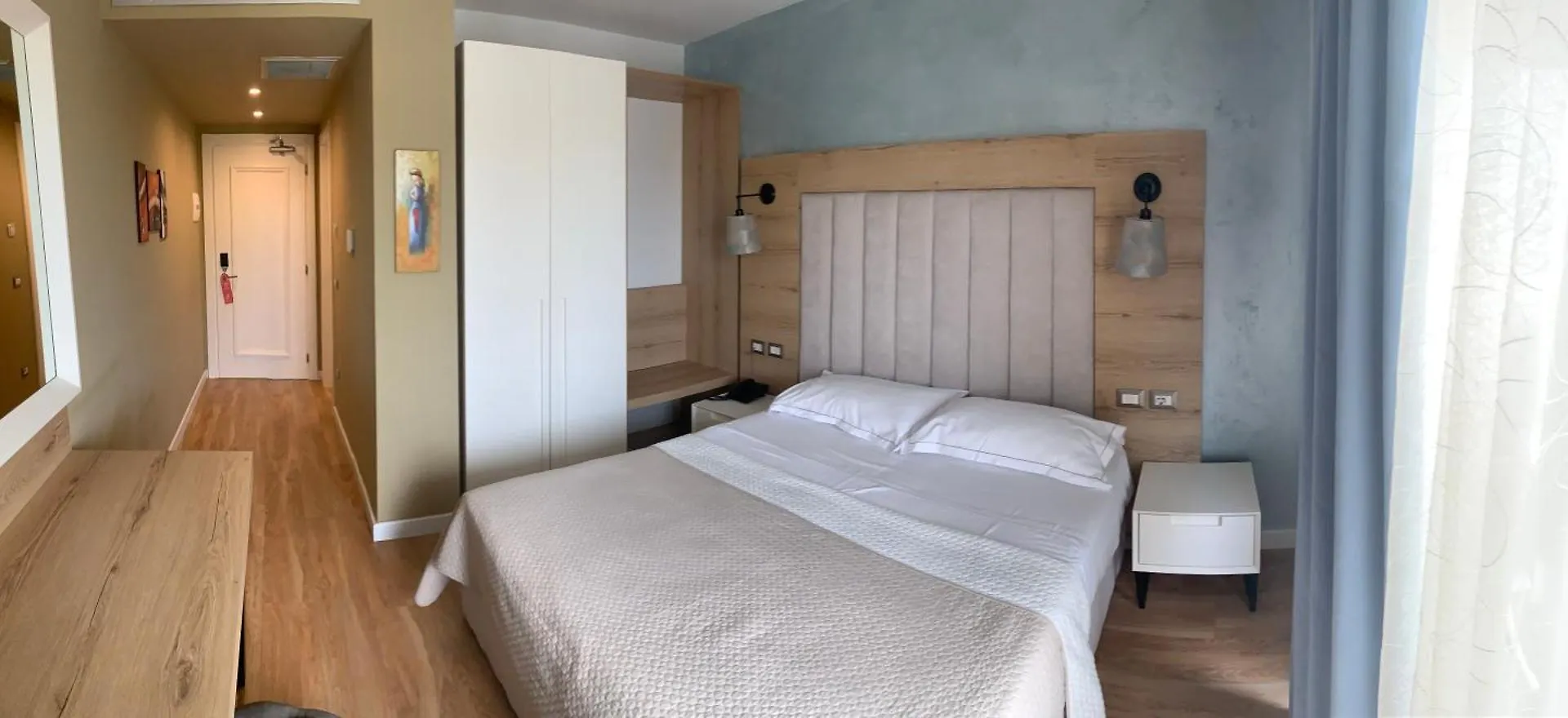 Sandy Beach Resort Golem