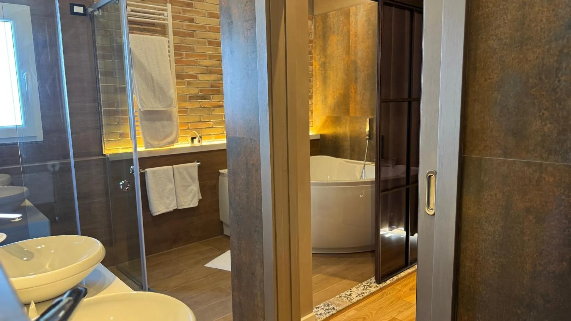 ****  Sandy Beach Resort Golem  Αλβανία
